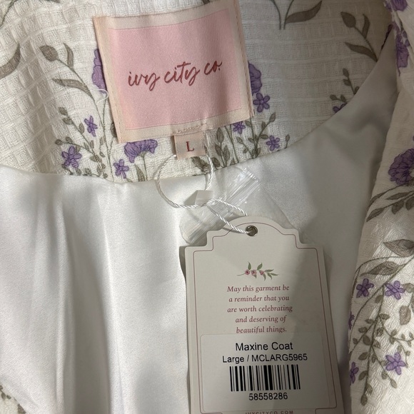 Ivy City Co LARGE Cream Lavender Floral Full Length Belted Maxine Coat NEW - Picture 8 of 10